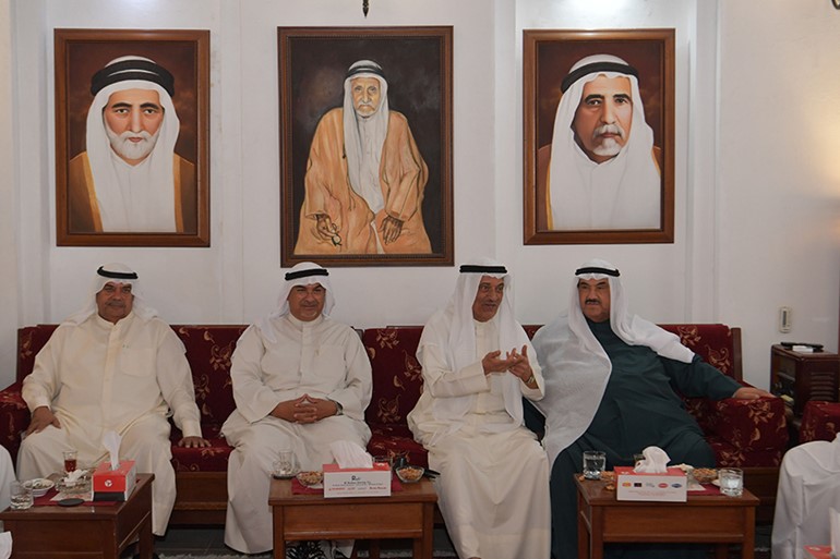 ناصر المحمد زار ديوانية الروضان