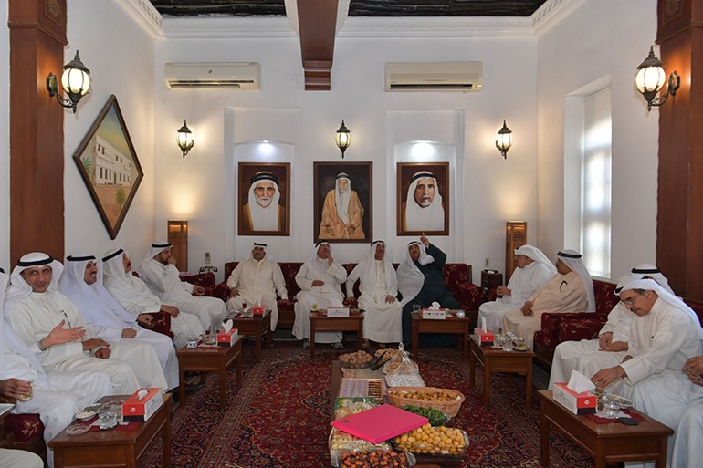 ناصر المحمد زار ديوانية الروضان