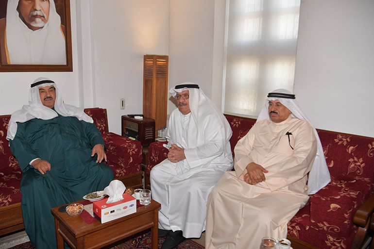 ناصر المحمد زار ديوانية الروضان