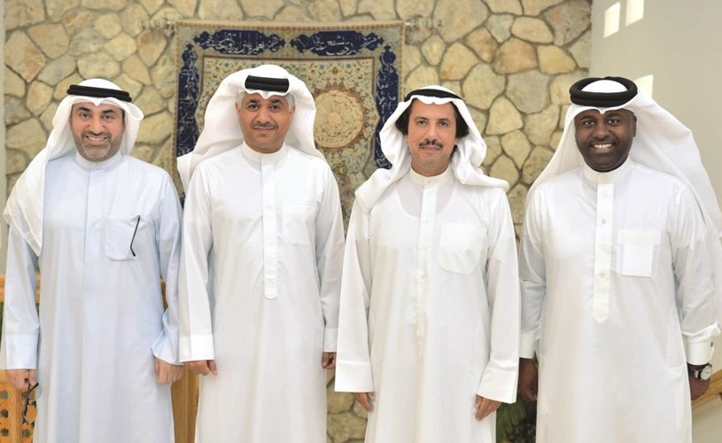 م. كمال بن أحمد محمد خلال استقباله السفير الشيخ عزام الصباح﻿