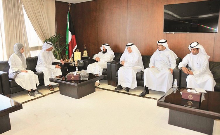 م.فريد عمادي خلال استقبال غالية الحيص ووالدها ﻿