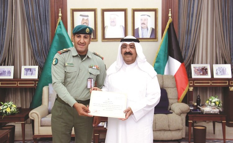 الشيخ مشعل خلال تكريم المقدم الركن فايز محمد سعد﻿