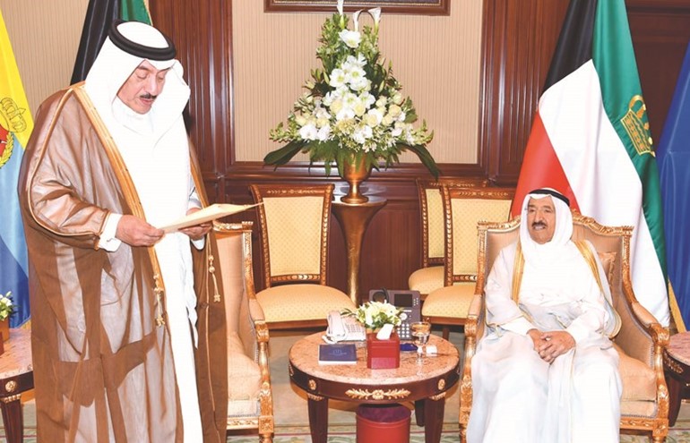 صاحب السمو يستمع إلى كلمة الفريق أول متقاعد فهد الأمير ﻿