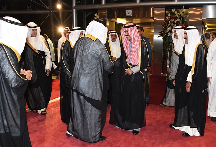 سمو ولي العهد الشيخ نواف الأحمد الجابر الصباح عقب عودته إلى أرض