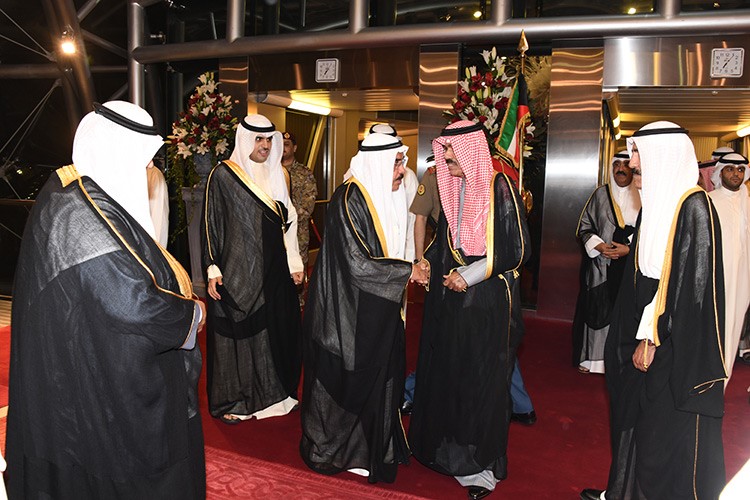 سمو ولي العهد يعود إلى أرض الوطن بعد إجازة خاصة
