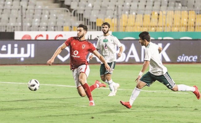 الأهلي يتجاوز عقبة المصري