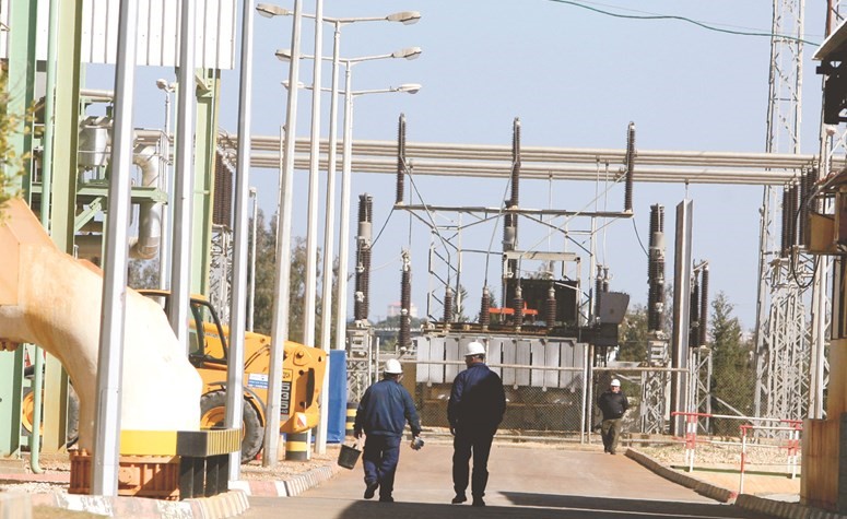 جانب من احدى محطات الكهرباء العملاقة التي تم افتتاحها مؤخرا في مصر ﻿