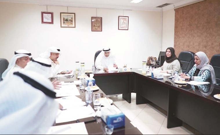 جانب من الاجتماع مع مسؤولي منطقة الجهراء التعليمية﻿