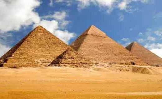 “الاهرامات” تتصدر قائمة “العجائب السبعة لمصر القديمة “