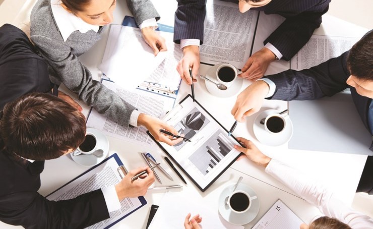 4 إستراتيجيات للتوظيف والحفاظ على الموظفين الأكفاء