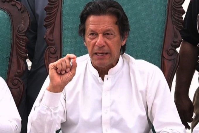 رئيس الوزراء الباكستاني عمران خان في أول خطاب له بعد توليه منصبه: سأحارب الفاسدين.. وبرنامج تقشف يطال هرم السلطة