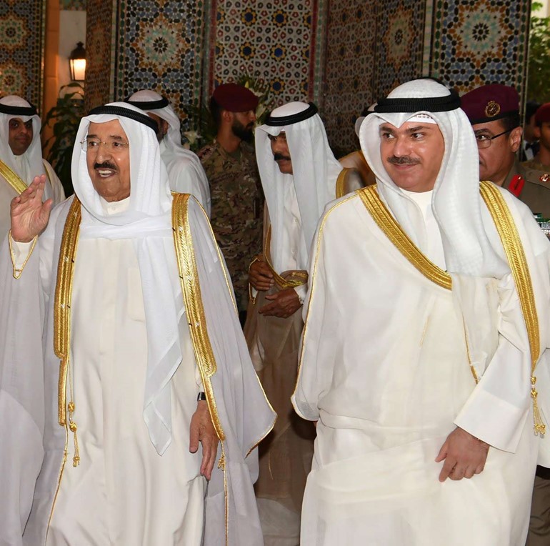 صاحب السمو أدى صلاة العيد في المسجد الكبير  وغادر إلى المملكة المتحدة في زيارة خاصة