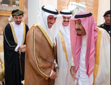 خادم الحرمين الشريفين استقبل رئيس مجلس الأمة في قصر منى