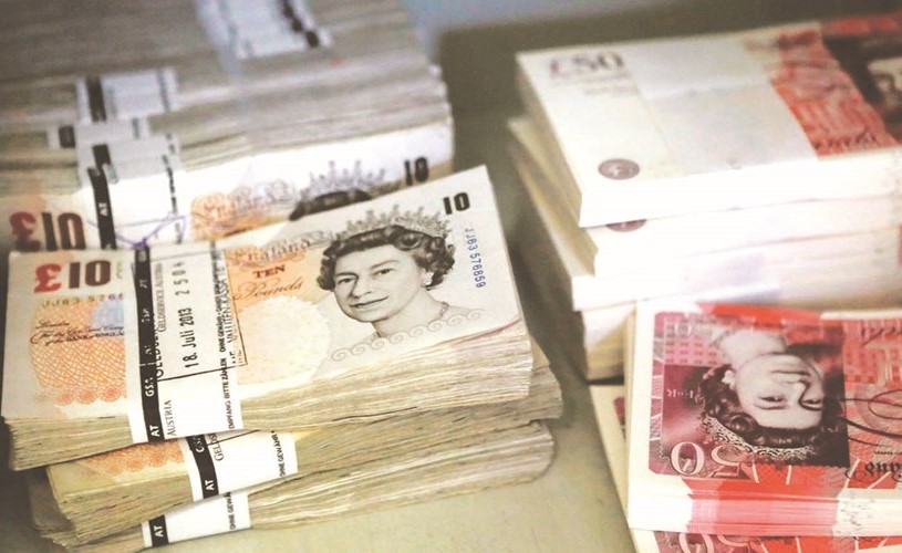 ارتفاع الدين العام لبريطانيا بنحو 22.4 مليار دولار