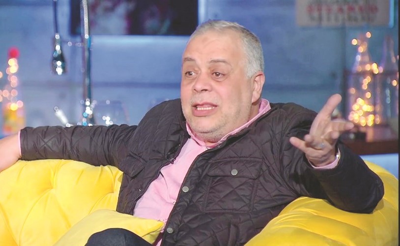 أشرف زكي يتعرض للنصب والاحتيال