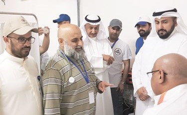 الشيخ د.باسل الصباح وم.حسام الرومي يطمئنان على صحة الحجاج الكويتيين في عيادات فريق الخدمات الطبية لبعثة الحج الكويتية﻿