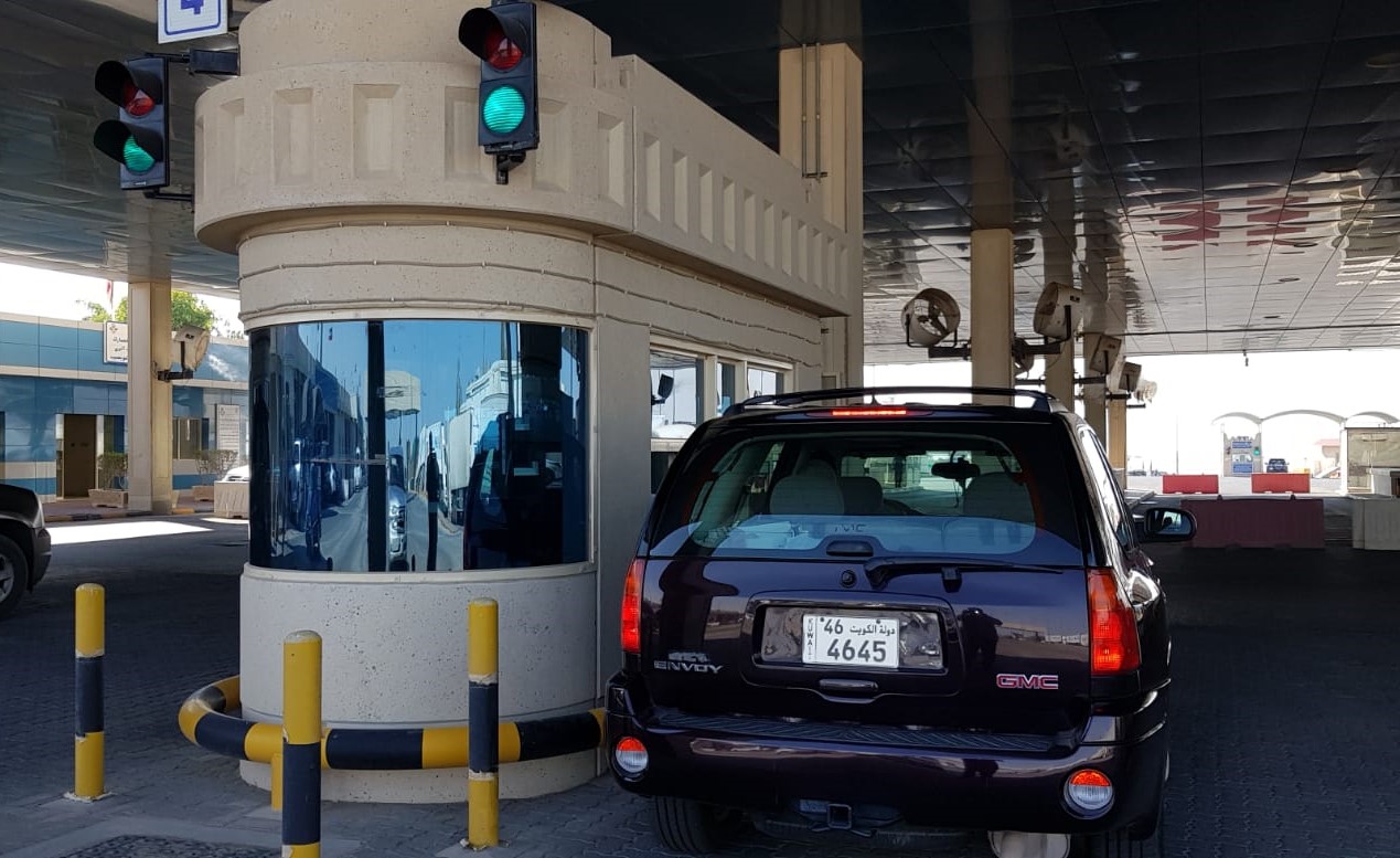 16.392 مركبة عبرت منفذي النويصيب والسالمي في عطلة عيد الأضحى