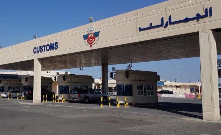 16.392 مركبة عبرت منفذي النويصيب والسالمي في عطلة عيد الأضحى