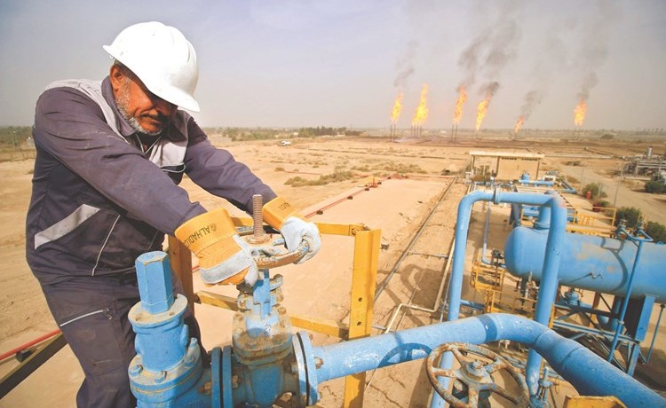 النفط يتخطى 75 دولاراً للبرميل.. و«الكويتي» يقفز 2.7%