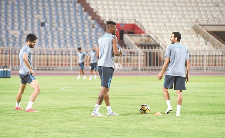 جانب من تدريب سابق للابيض        (محمد هاشم)