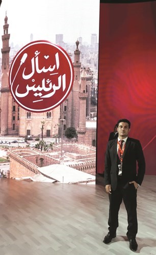 صبرة أمام بوستر المبادرة﻿