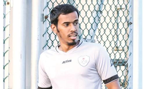 محمد زنيفر في تدريبات الشباب 	(موقع الشباب) ﻿