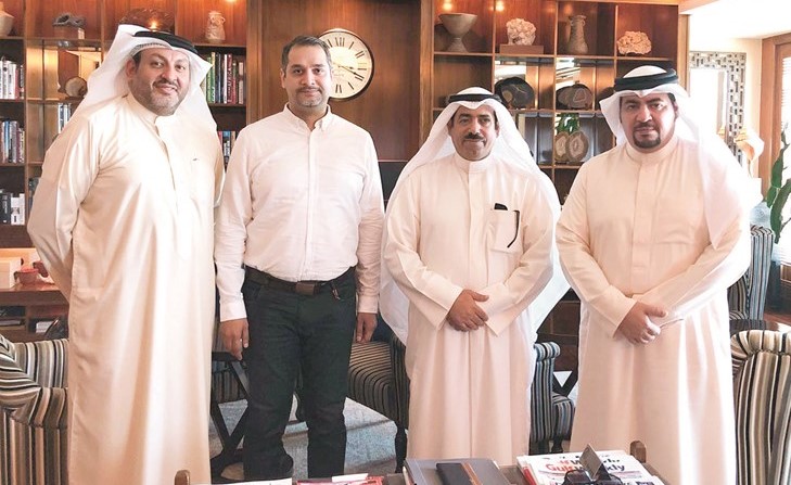د. عبدالعزيز السبيعي والمشاركون في توقيع الاتفاقية﻿