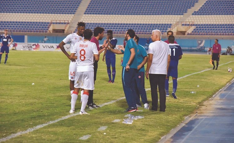 الجهاز الفني للكويت أكد عدم خطورة اصابة اللاعب جمعة سعيد 	(محمد هنداوي)﻿
