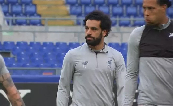 شاهد.. محمد صلاح بفيديو ثانٍ.. "ما ينفعش ناس تدخل علي الأوضة"