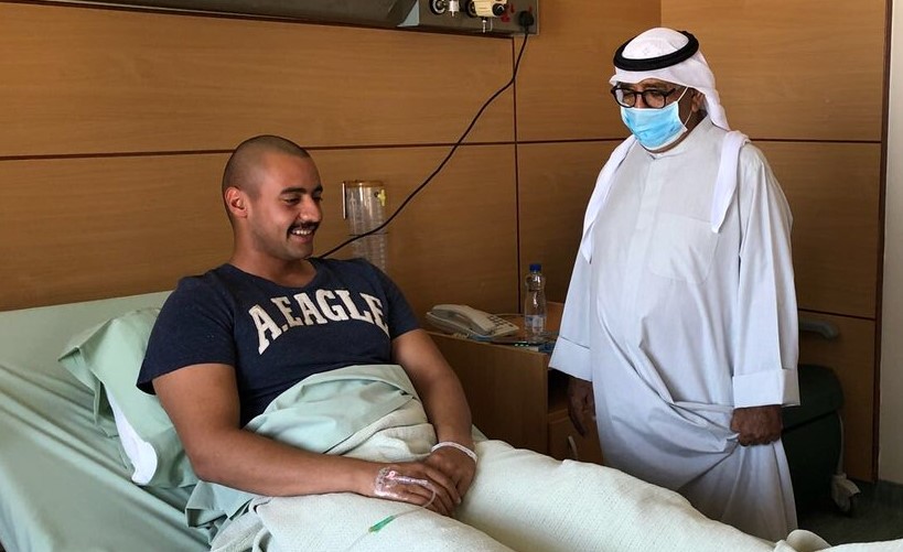 النائب الأول زار مستشفيي جابر الأحمد والصباح للاطمئنان على أبنائه الطلبة الضباط من كلية علي الصباح