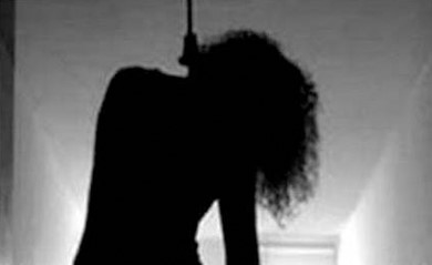 العثور على عارضة أزياء شابة «مشنوقة» في ظروف غامضة بباكستان