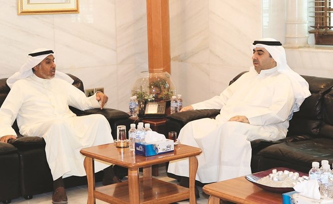 أسامة العتيبي خلال لقائه مع فهد الشعلة﻿