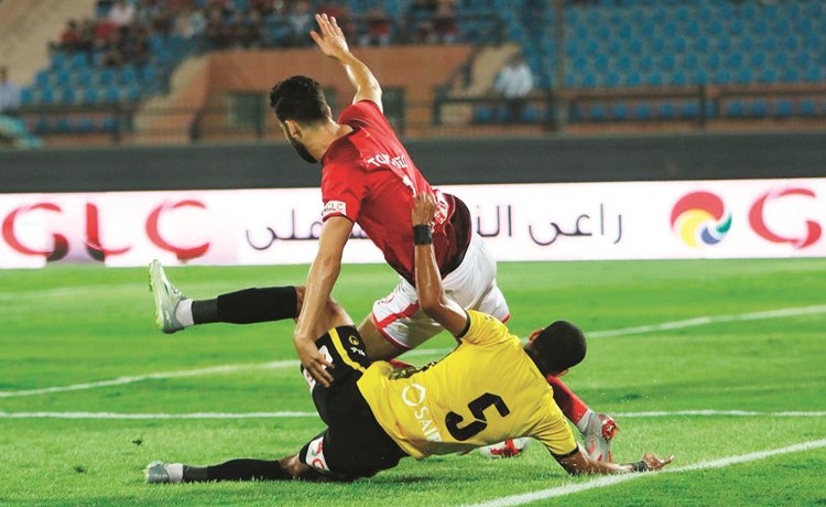 ضربة جزاء واضحة لم تحتسب لمهاجم الأهلي وليد أزارو﻿