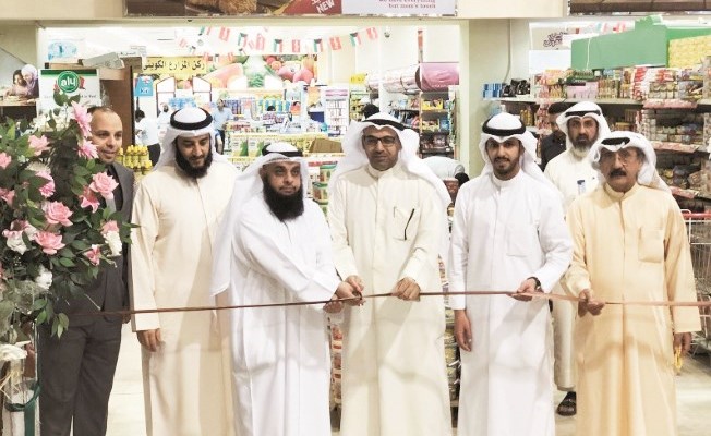 سلامة العنزي مفتتحا المهرجان ﻿
