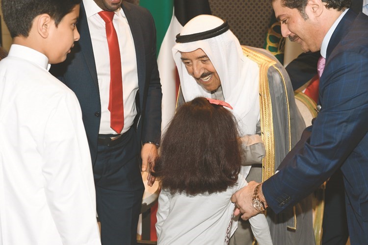 الأمير استقبل أهالي أعضاء السفارة والمكاتب المعتمدة لدى الولايات المتحدة