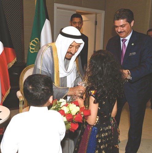 استقبال بالورود لصاحب السمو ﻿