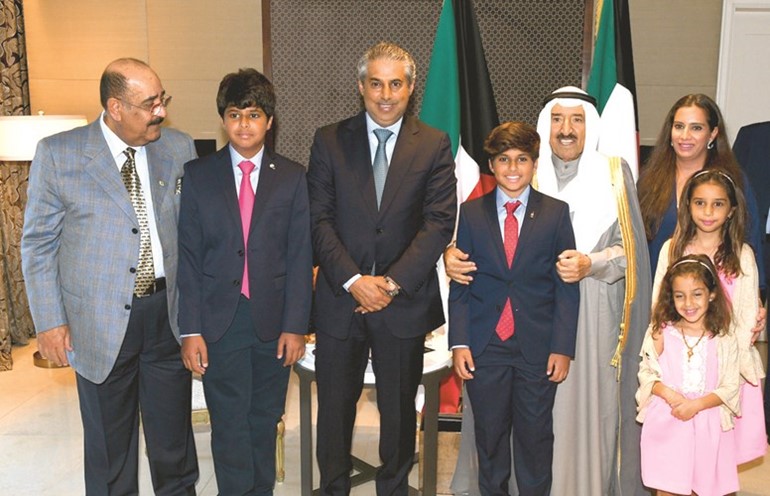 صورة تذكارية مع صاحب السمو ﻿