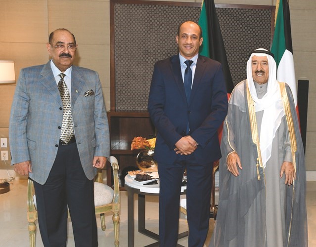 الأمير استقبل أهالي أعضاء السفارة والمكاتب المعتمدة لدى الولايات المتحدة