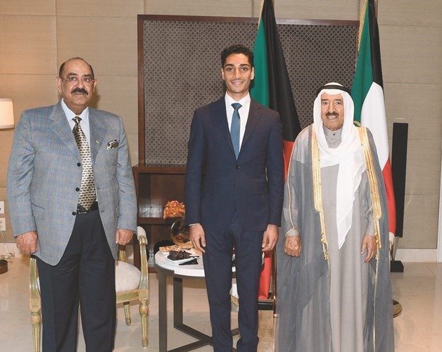 الأمير استقبل أهالي أعضاء السفارة والمكاتب المعتمدة لدى الولايات المتحدة