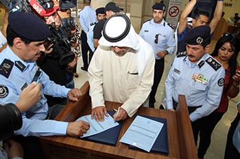 الصالح مفتتحاً مبنى قطاع الوقاية الرئيسي غرب مشرف: سيسهل على المواطنين إجراء معاملاتهم وتراخيصهم