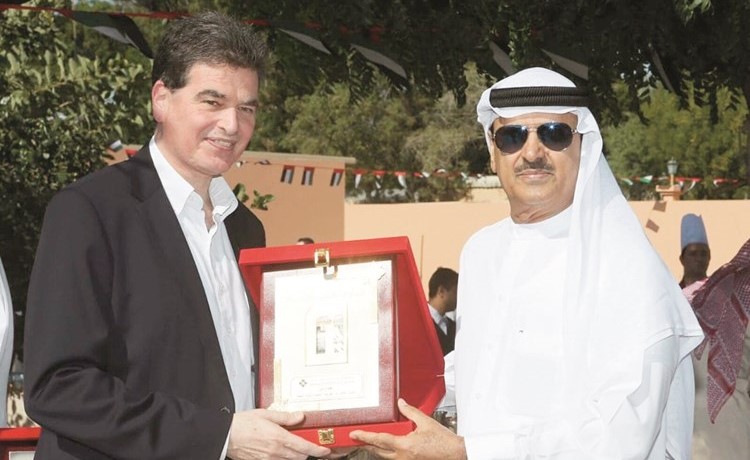 نديم حكيم مع اسماعيل القرقاوي في مناسبة سابقة ﻿