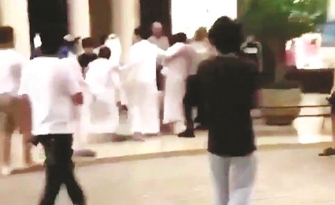جانب من مشاجرة المجمع﻿