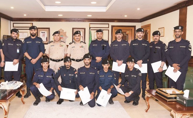 اللواء فراج الزعبي متوسطا المكرمين﻿