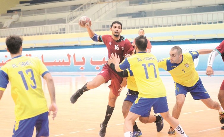 لقطة أرشيفية لمواجهة النصر مع الساحل في دوري العام الماضي﻿