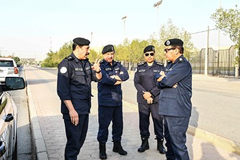 وكيل "الداخلية" يتفقد الطرق السريعة والشوارع المؤدية للمدارس للاطمئنان على انسيابية الحركة المرورية