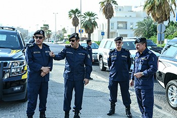 وكيل "الداخلية" يتفقد الطرق السريعة والشوارع المؤدية للمدارس للاطمئنان على انسيابية الحركة المرورية