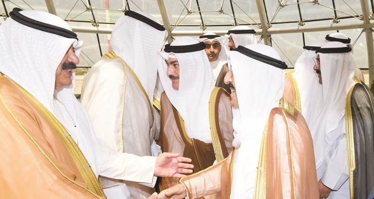 صاحب السمو مصافحا خالد الجارالله ﻿