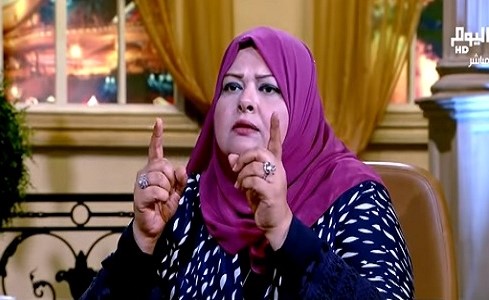 بالفيديو.. صاحبة مبادرة تعدد الزوجات تدعو الرجال لضرب زوجاتهم وتدخل في مشادة حادة مع المذيعة