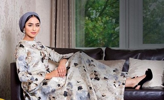 بالفيديو.. تعرف على أول مسلمة محجبة تصل نهائيات ملكة جمال إنجلترا تكشف ردة الفعل تجاه حجابها .. وماذا فعلت في جولة البكيني ؟