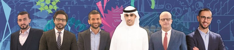 بدر الخرافي مع أصحاب الأفكار الفائزة ضمن منصة زين الالكترونية Zainiac﻿